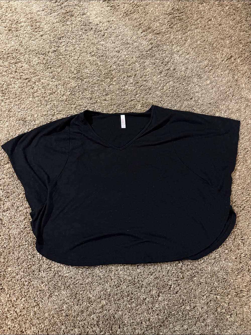 Xhilaration Black V-Neck Short Sleeve Tee